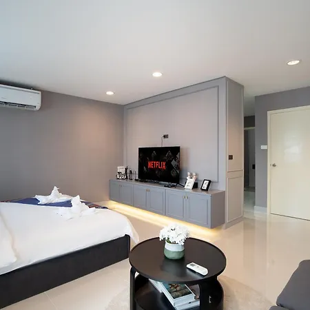 Latkrabangbishome Near Suvarnabhumi Airport ลาดกระบังบิซโฮม Bangkok Exterior photo